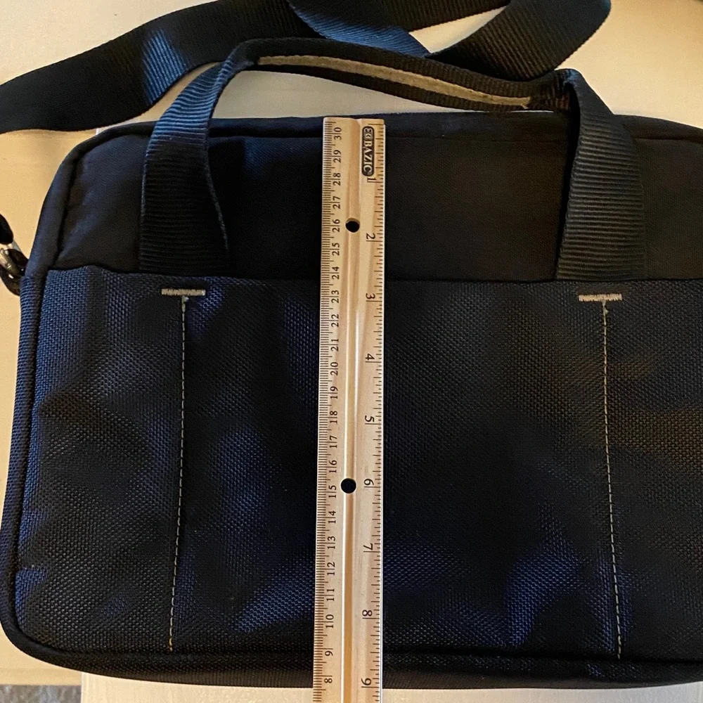 belkin Black Laptop Briefcase with Shoulder Strap